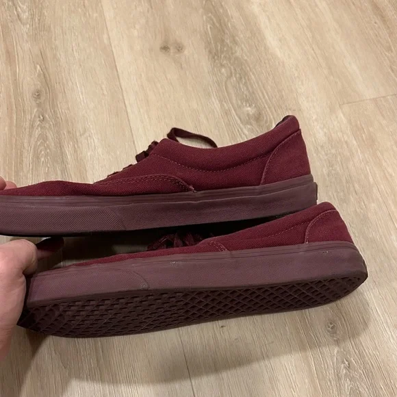 Vans Classics Men’s 11 Men's Burgundy Canvas Shoes - Picture 4 of 6